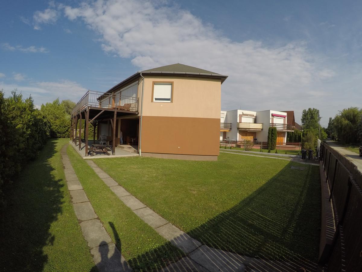 Villa Klapka Zamardi Bagian luar foto