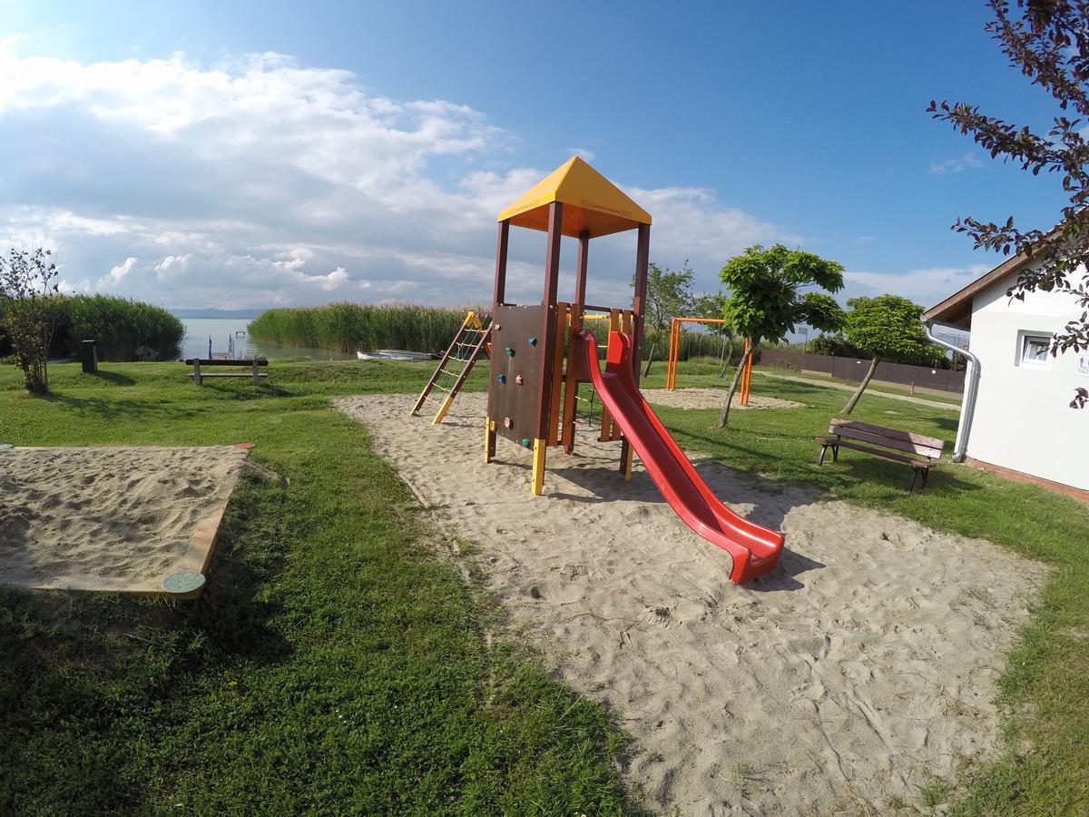 Villa Klapka Zamardi Bagian luar foto