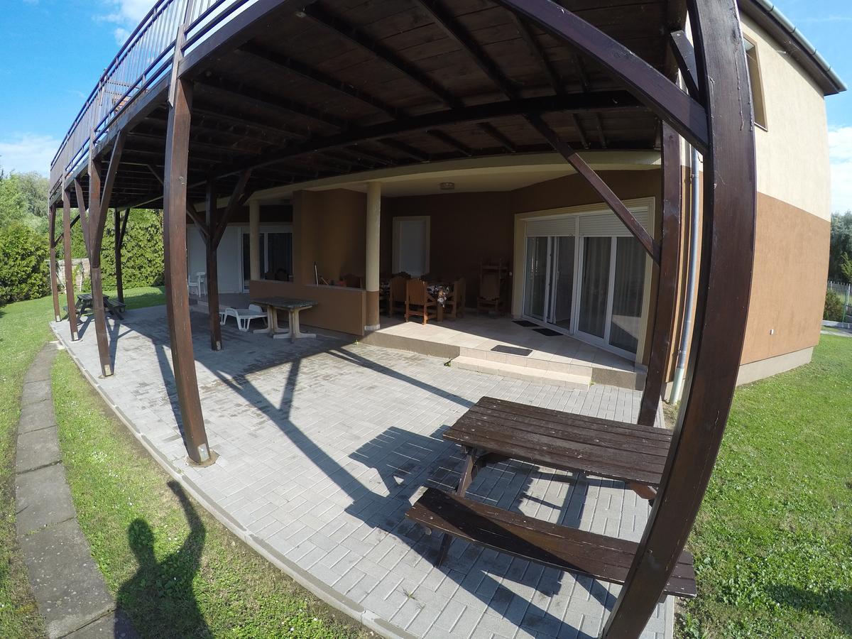 Villa Klapka Zamardi Bagian luar foto